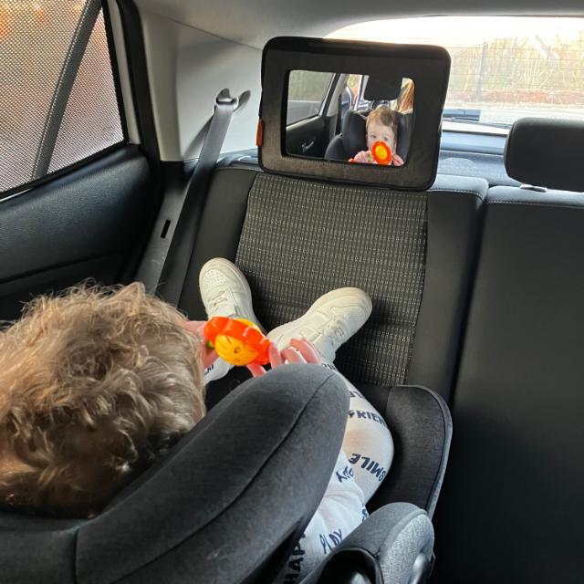 DREAMBABY SPEJL TIL NAKKESTØTTE I BIL - SORT