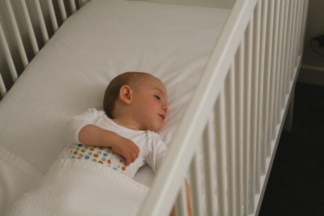 DREAMBABY AUTOSENSOR NATLAMPE - HVID