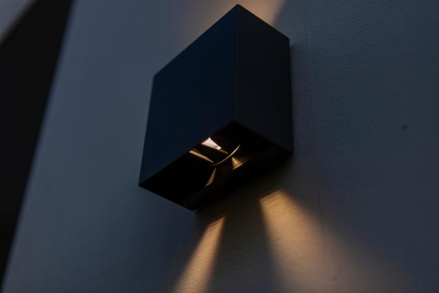 LUTEC ARCHITECTURAL GEMINI BEAMS VÆGHÆNGT LAMPE