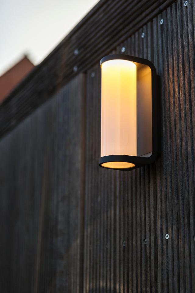 LUTEC ARCHITECTURAL ADALYN VÆGHÆNGT LAMPE