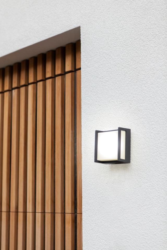 *LUTEC ARCHITECTURAL QUBO VÆGHÆNGT LAMPE