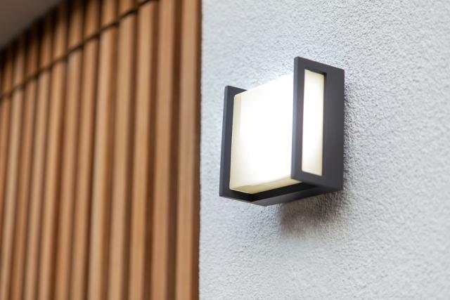 LUTEC ARCHITECTURAL QUBO VÆGHÆNGT LAMPE