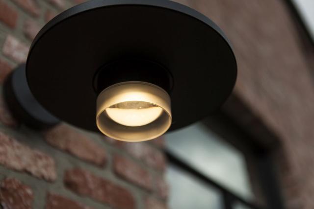 LUTEC PLATO LED VÆGLAMPE 1 LYS SORT 3000K