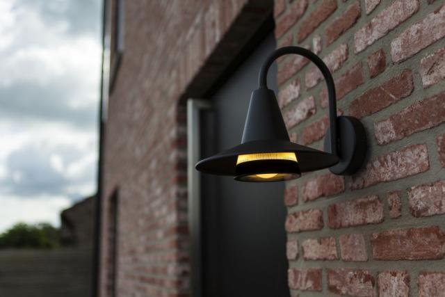 LUTEC SWAN VÆGLAMPE 1 LYS E27 SORT