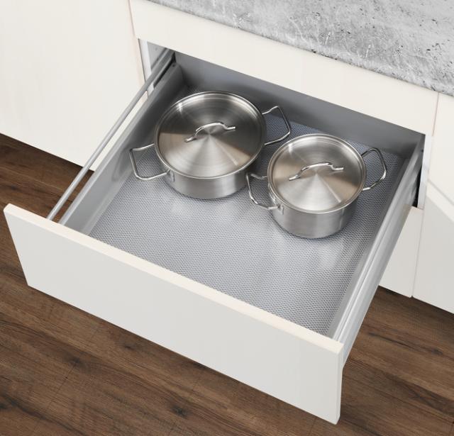 WENKO ANTI-SKRID MÅTTE 150X50 CM. - TRANSPARENT/HVID