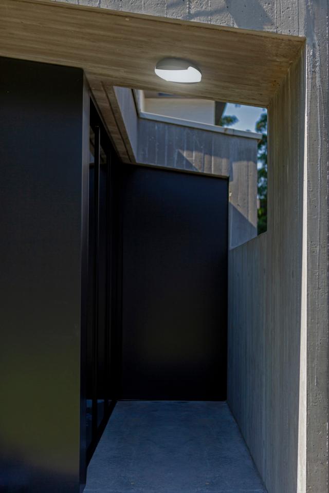 LUTEC ARCHITECTURAL SWEEP VÆG- & LOFTSLAMPE