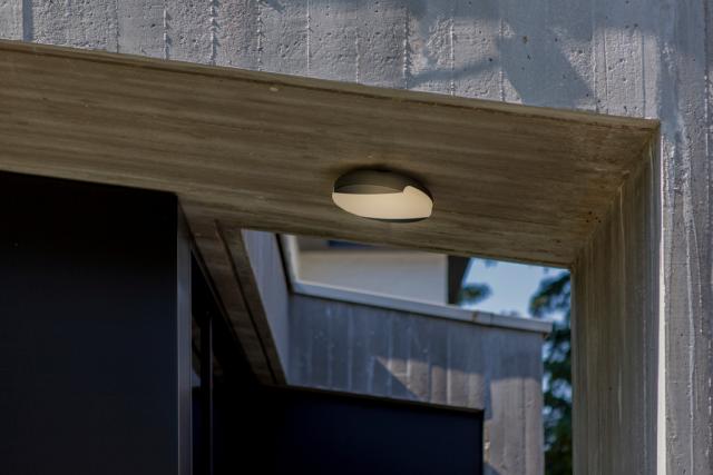 LUTEC ARCHITECTURAL SWEEP VÆG- & LOFTSLAMPE