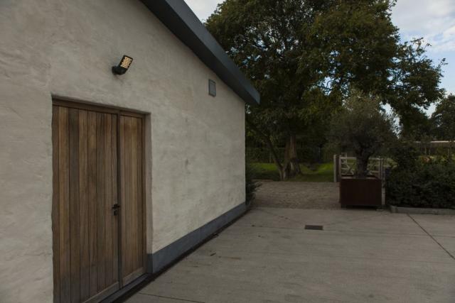 LUTEC ATLANTIS LILLE LED VÆGLAMPE 1 LYS PIR MØRKEGRÅ 4000K