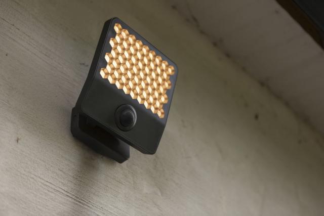 LUTEC ATLANTIS MEDIUM LED VÆGLAMPE 1 LYS PIR MØRKEGRÅ 3000K