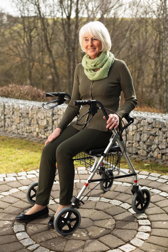RIDDER ASSISTENT ROLLATOR  M/ KURV & SÆDE - SORT