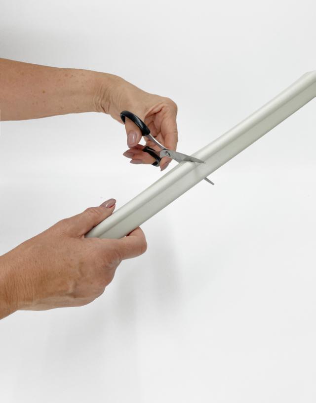 DREAMBABY JUSTERBAR KANTBESKYTTER - 2 M - GRÅ