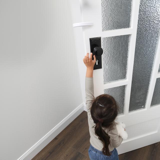 DREAMBABY DØRKLEMME - HVID