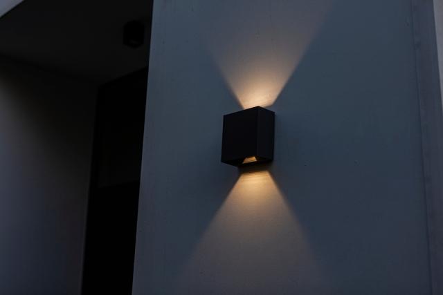 LUTEC ARCHITECTURAL GEMINI BEAMS VÆGHÆNGT LAMPE