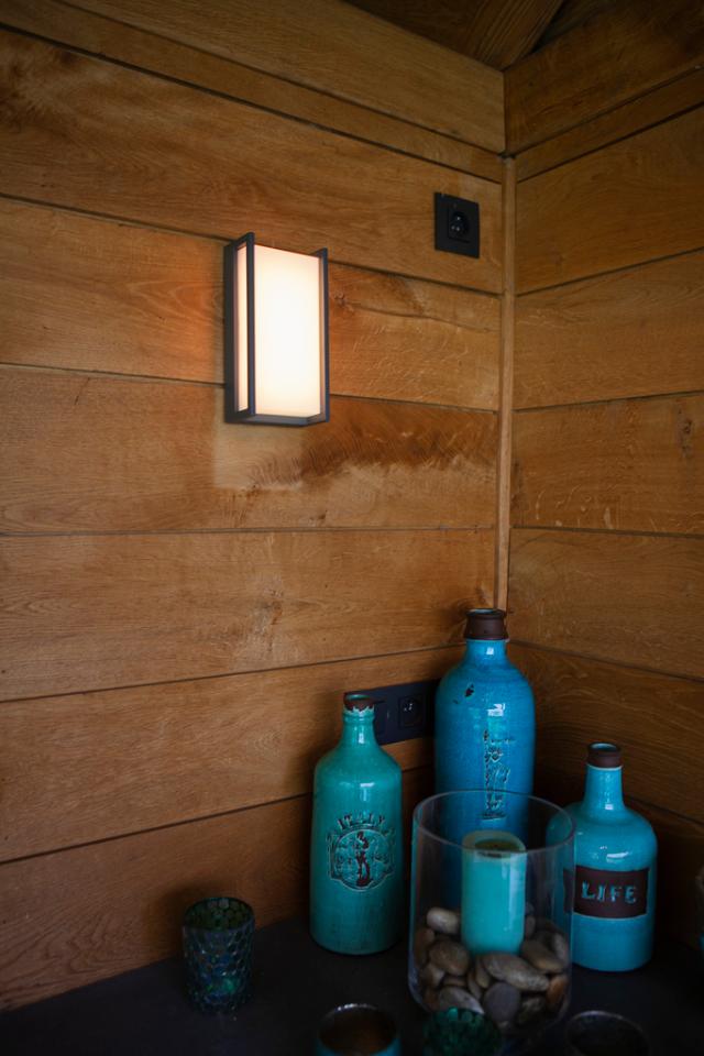 LUTEC CONNECTED QUBO VÆGHÆNGT LAMPE