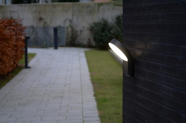 LUTEC ARCHITECTURAL MERIDIAN LAMPE
