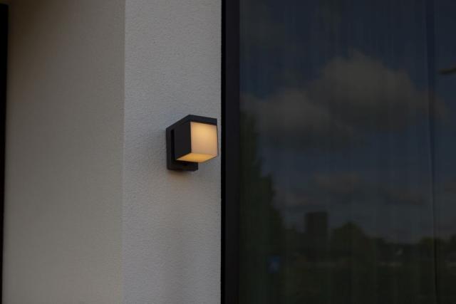 *LUTEC SOLAR PRIMA VÆG LAMPE - MØRKEGRÅ