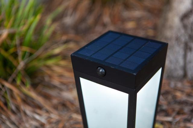 LUTEC DIAS SOLAR LED LAMPE M/FROSTET GLAS & JORDSPYD