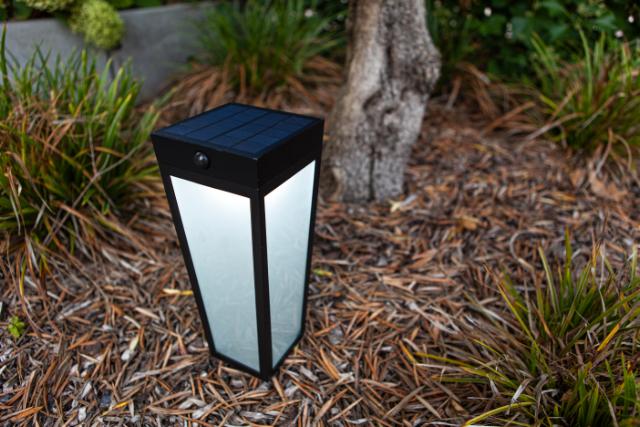 LUTEC DIAS SOLAR LED LAMPE M/FROSTET GLAS & JORDSPYD